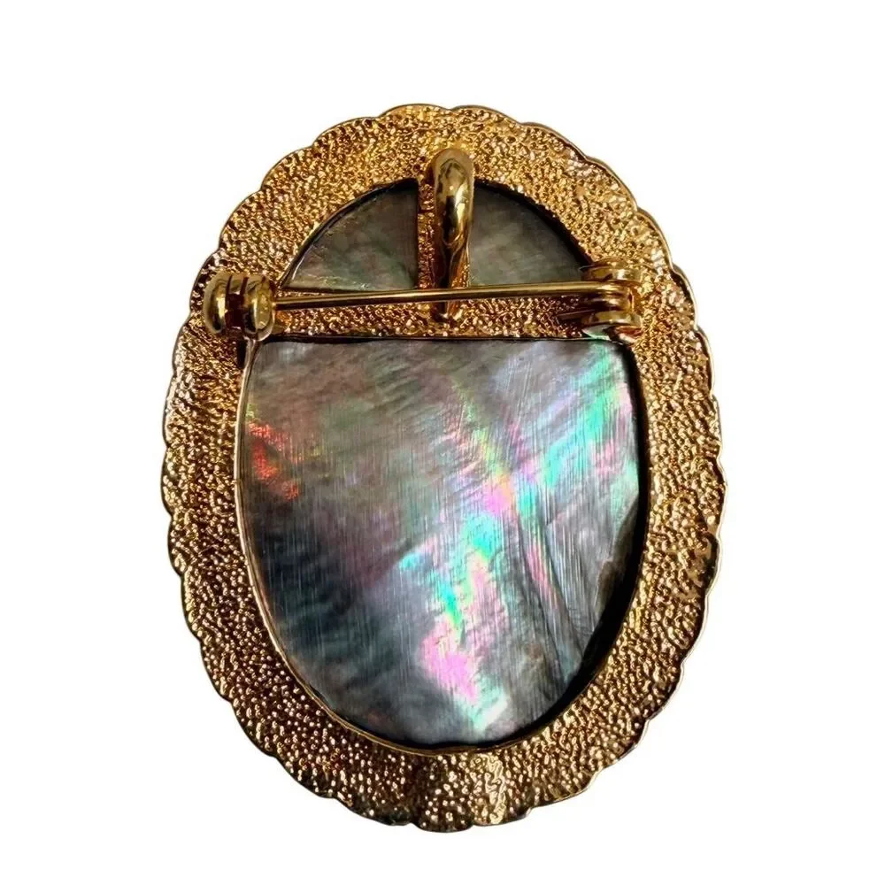 Vintage Lee Sands Black Mother of Pearl Winged Victory Cameo Brooch Pendant